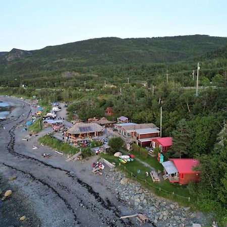 Auberge Festive Sea Shack Sainte Anne-des-Chênes Buitenkant foto