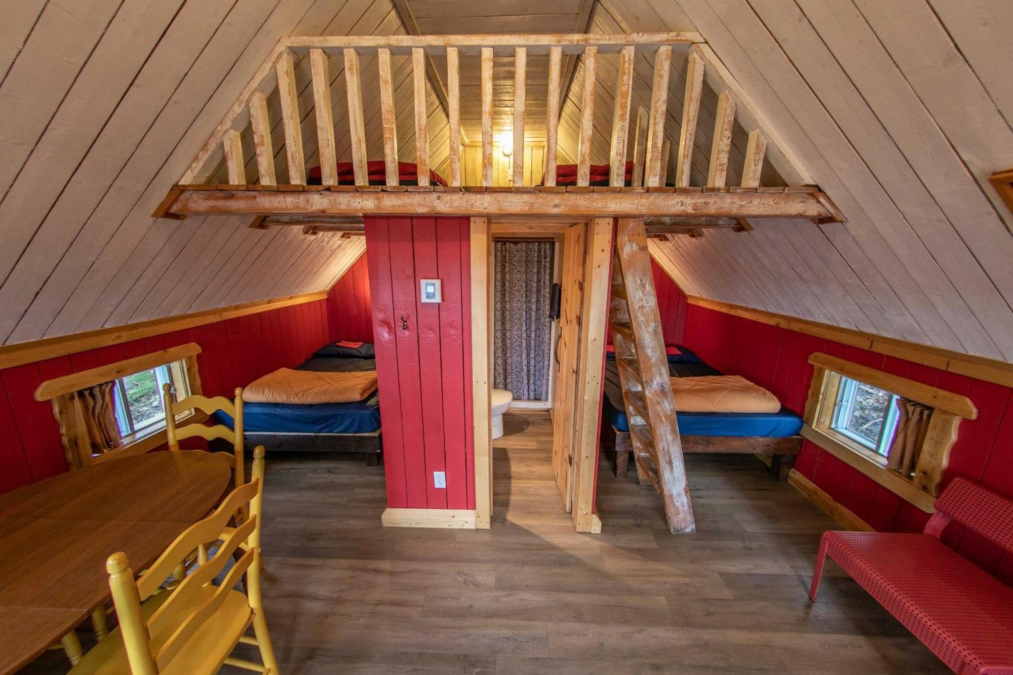 Auberge Festive Sea Shack Sainte Anne-des-Chênes Buitenkant foto
