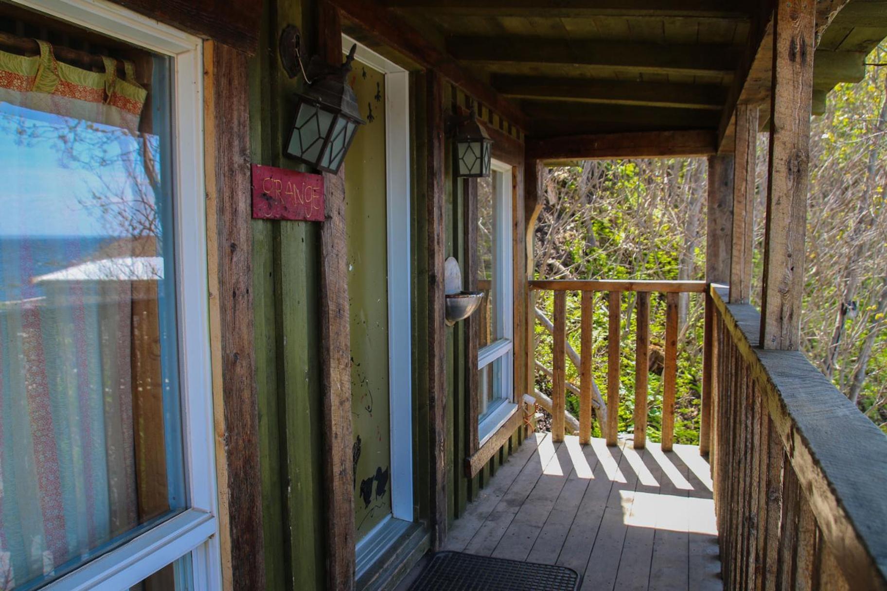 Auberge Festive Sea Shack Sainte Anne-des-Chênes Buitenkant foto