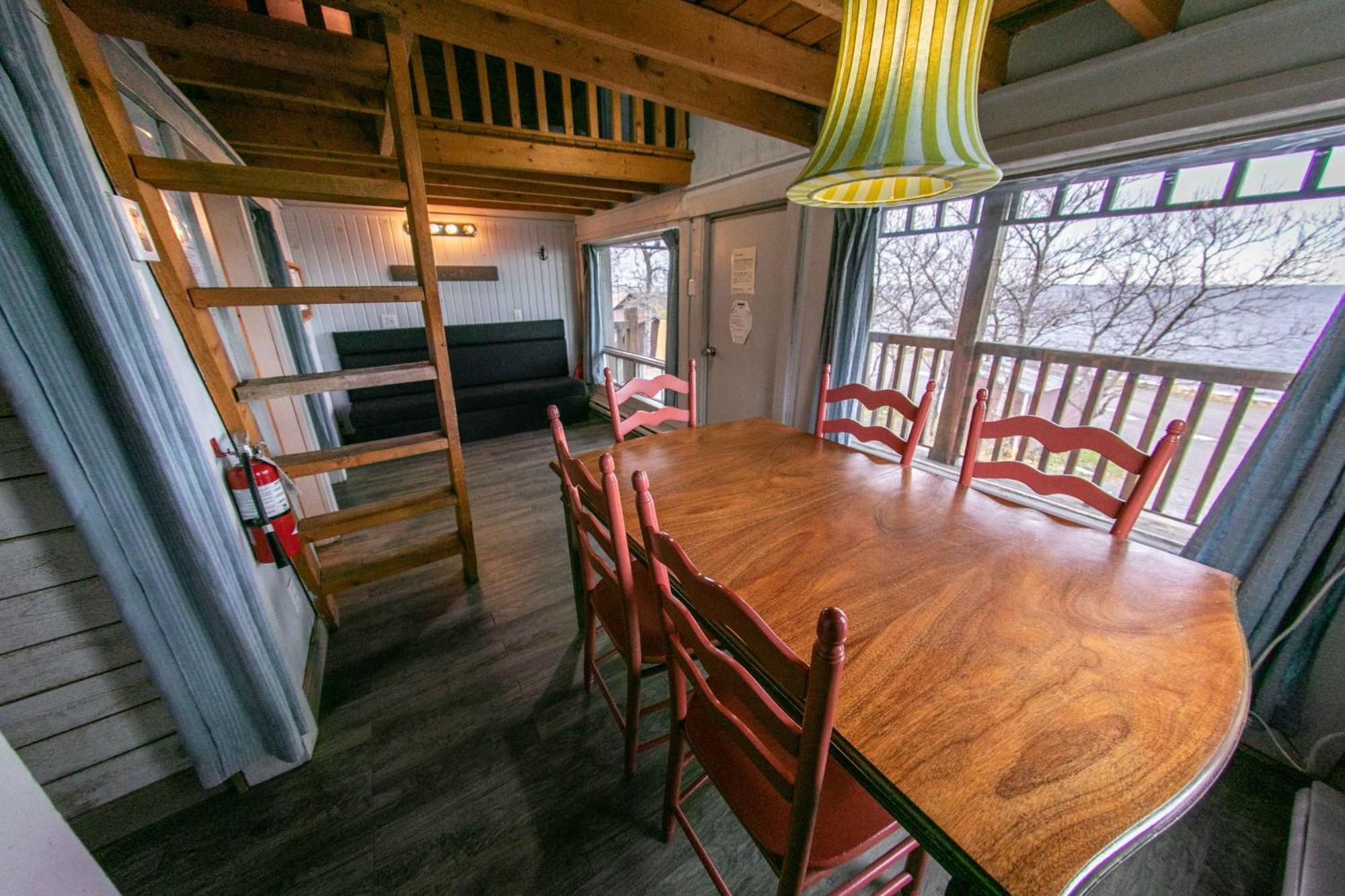 Auberge Festive Sea Shack Sainte Anne-des-Chênes Buitenkant foto