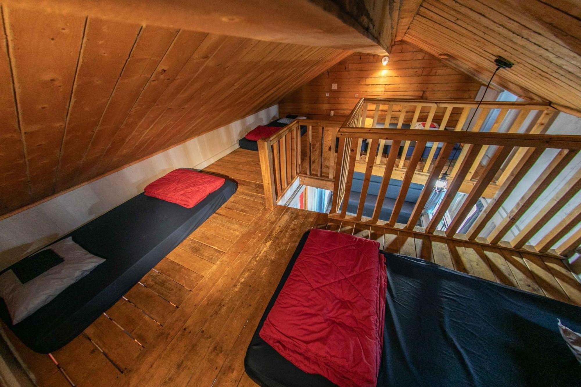 Auberge Festive Sea Shack Sainte Anne-des-Chênes Buitenkant foto