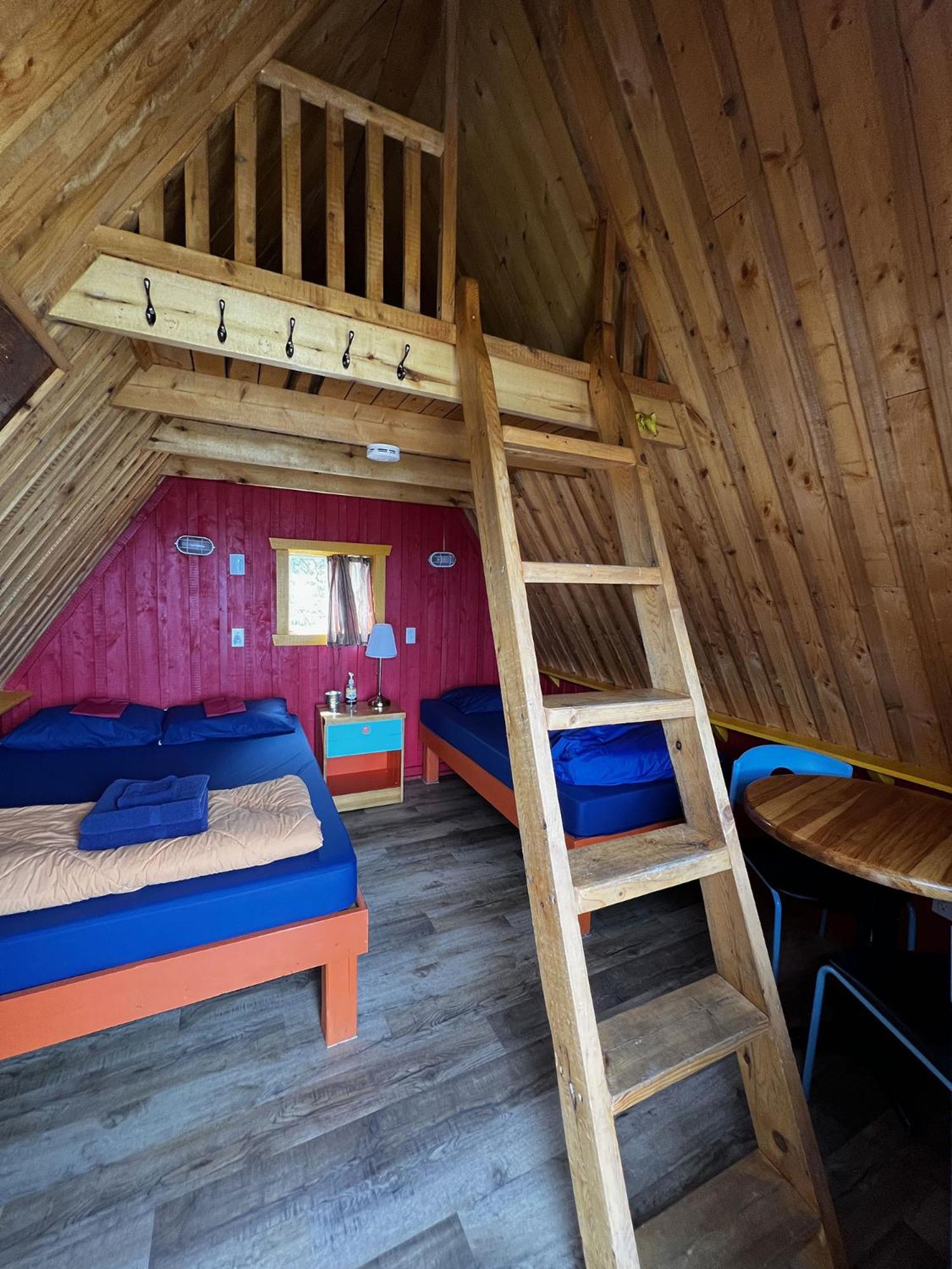 Auberge Festive Sea Shack Sainte Anne-des-Chênes Buitenkant foto