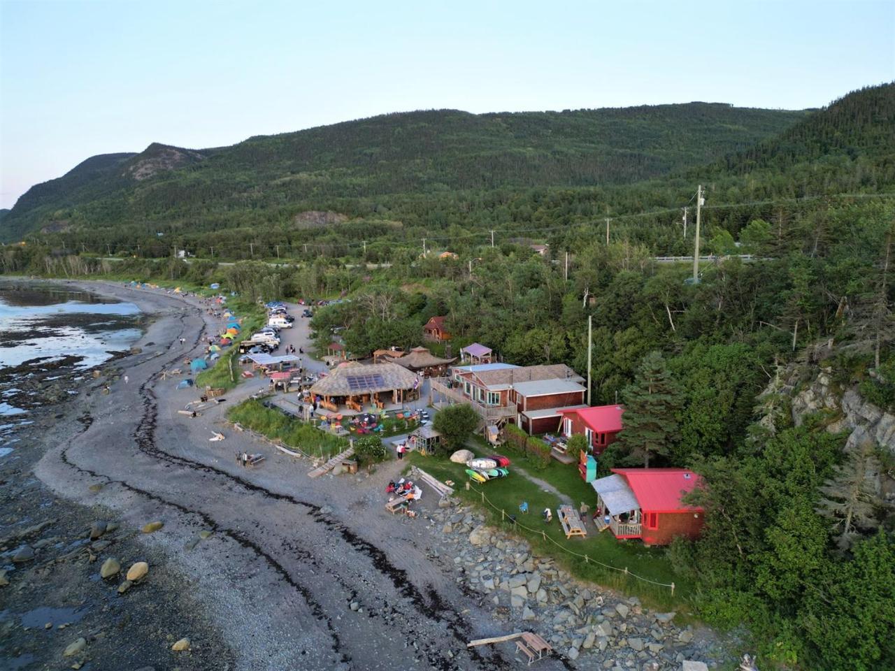 Auberge Festive Sea Shack Sainte Anne-des-Chênes Buitenkant foto