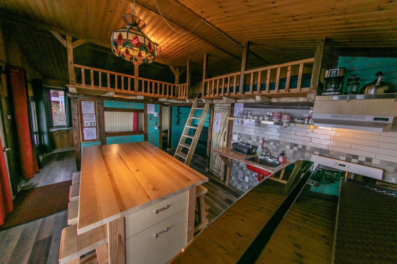 Auberge Festive Sea Shack Sainte Anne-des-Chênes Buitenkant foto