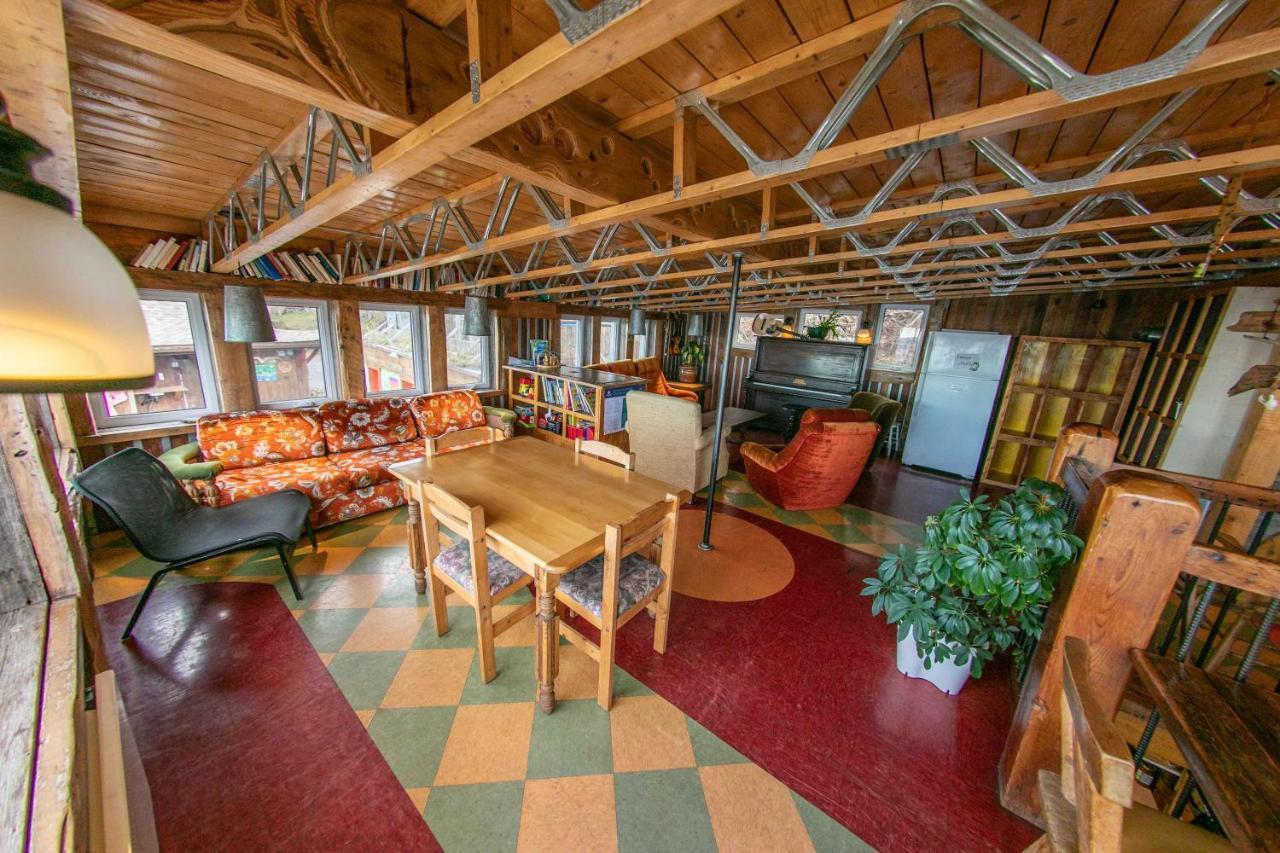 Auberge Festive Sea Shack Sainte Anne-des-Chênes Buitenkant foto
